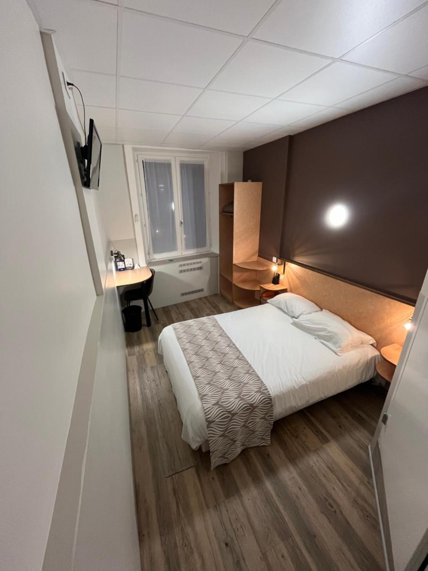 Nouvel Hotel Лон-ле-Соньє Екстер'єр фото