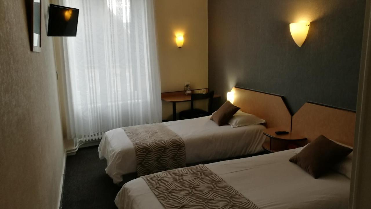 Nouvel Hotel Лон-ле-Соньє Екстер'єр фото